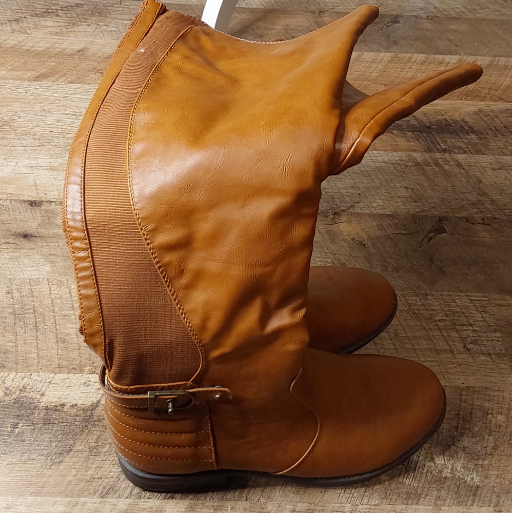 New boots for sale